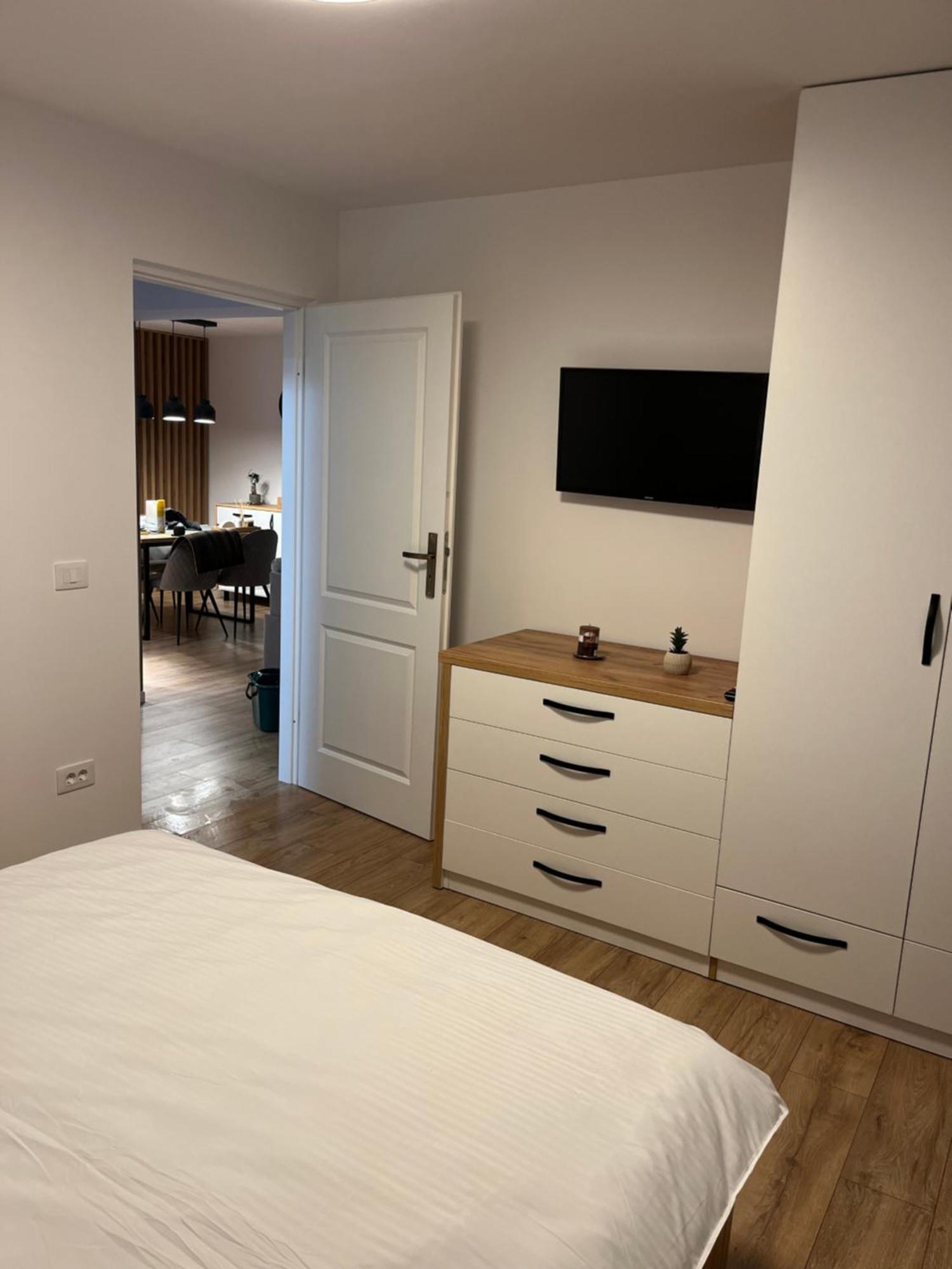 Apartament Suceava דירה *